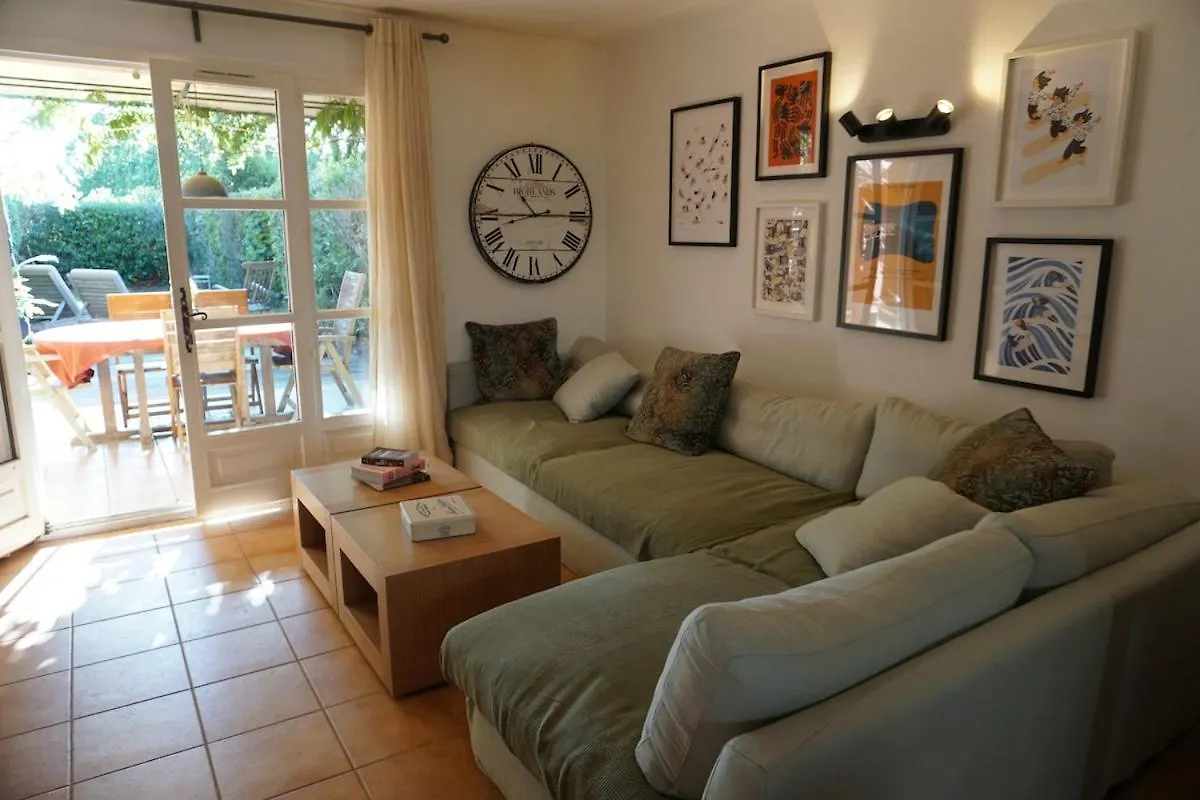 Maison De Village La Mole 0*,  France