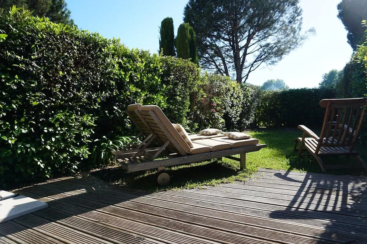 Maison De Village La Mole Holiday home